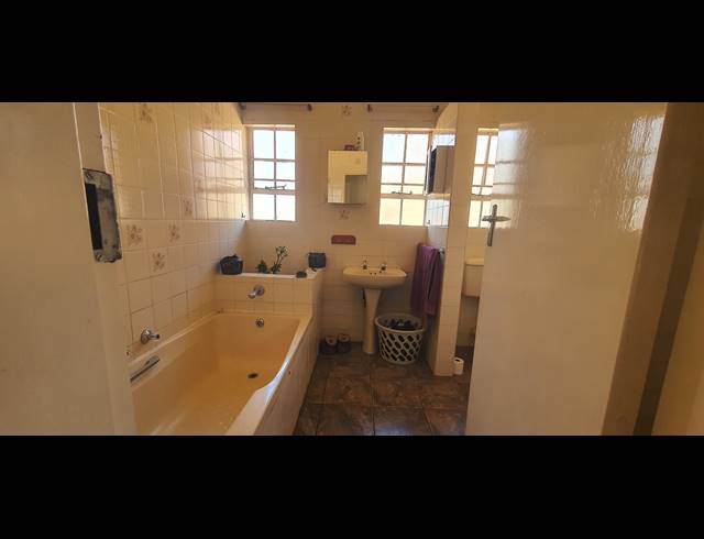 3 BEDROOM HOUSE FOR SALE IN BERGSIG